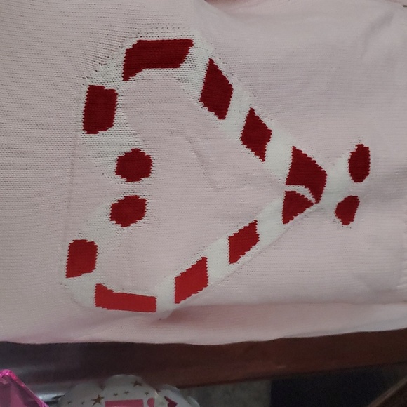 ☆☆☆Pink sweater with hearts - Picture 2 of 3